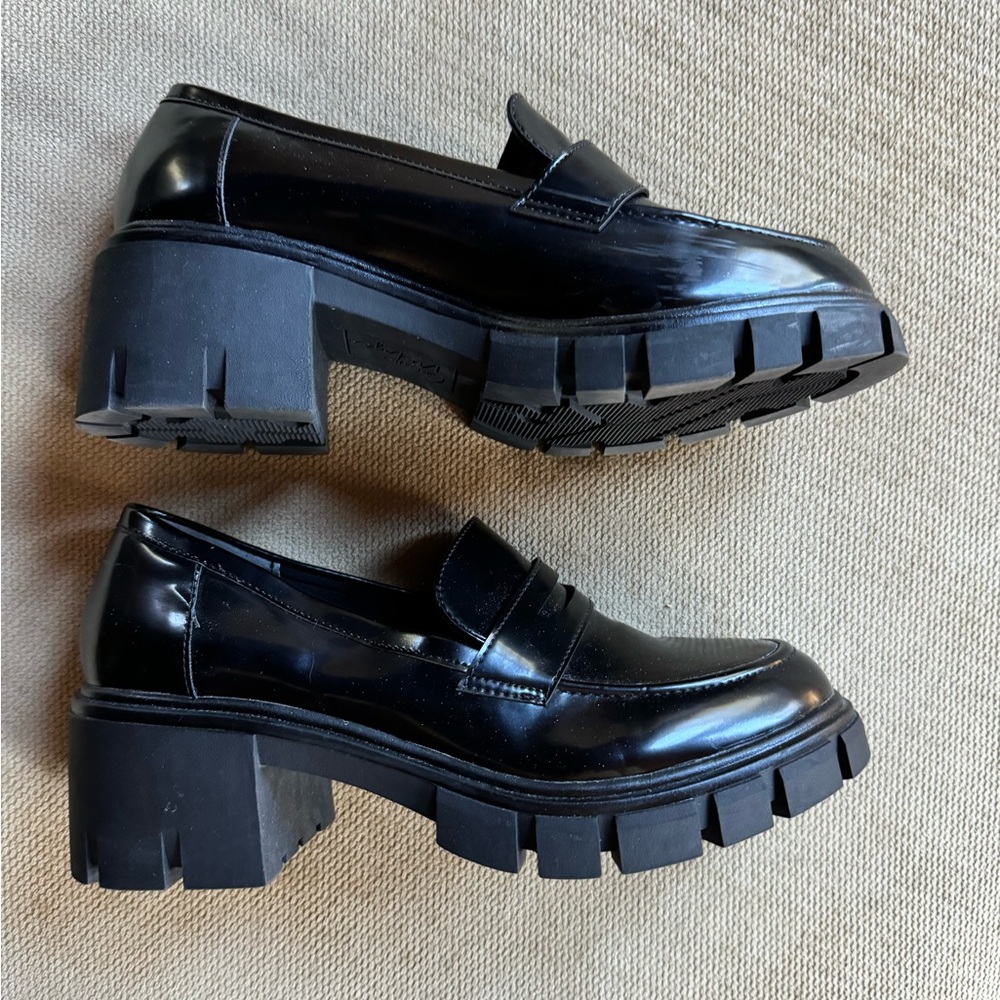 Crown Vintage Loafers
